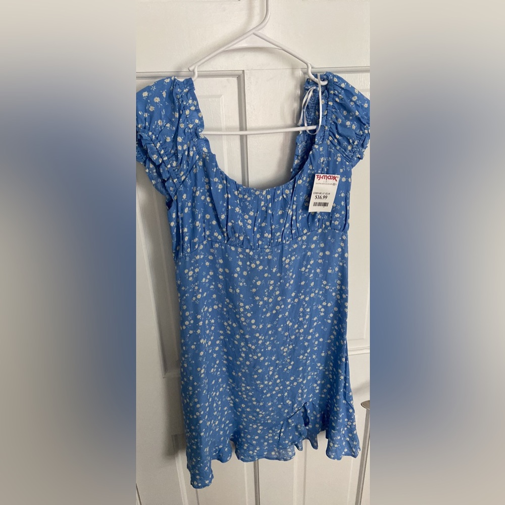 Floral summer mini dress. Brand new.